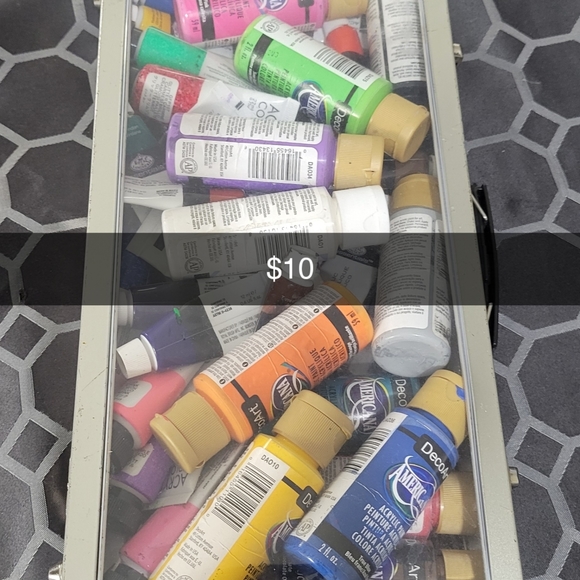 Items - Picture 16 of 16